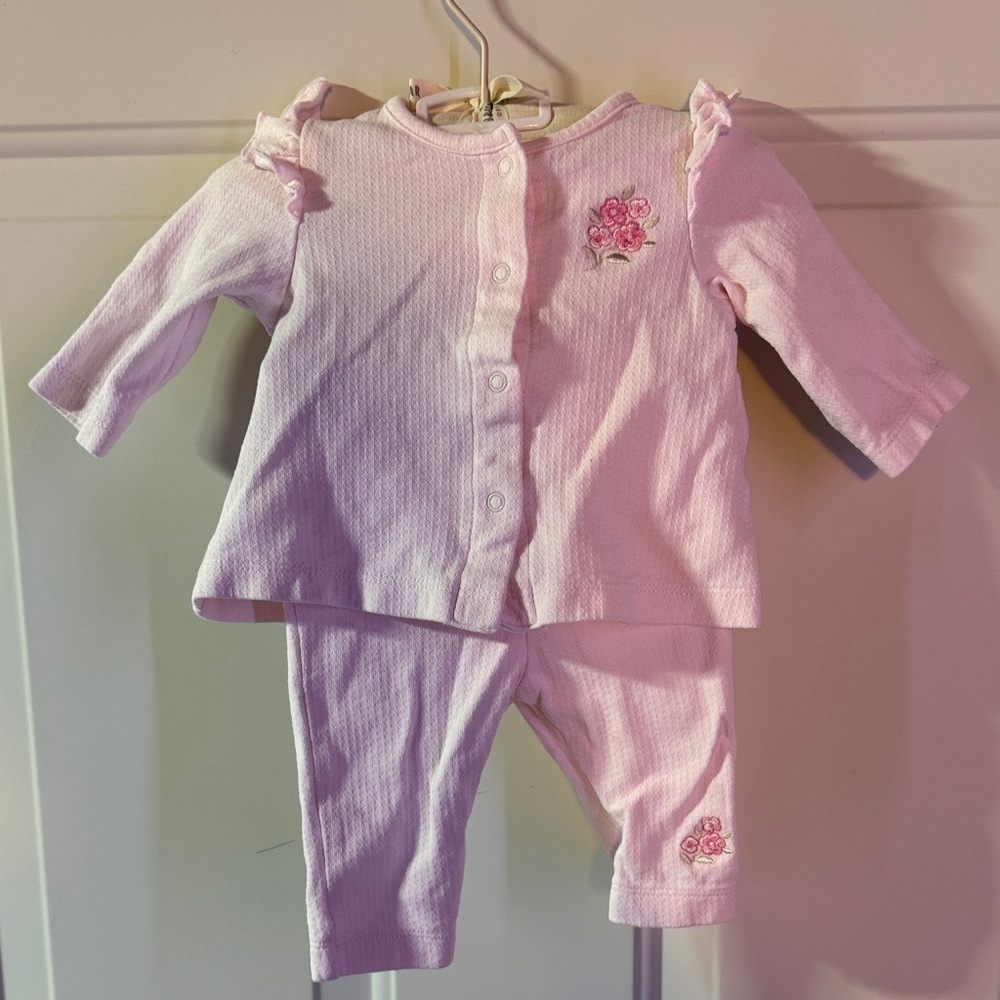 Baby Girl Pink 2 piece set with Floral Embroidery - Picture 2 of 12